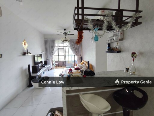 Corner unit with furnished Oasis Condo for Rent