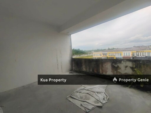 Second Floor Intermediate Shoplot For Rent! Located at Aiman Shoplot Centre