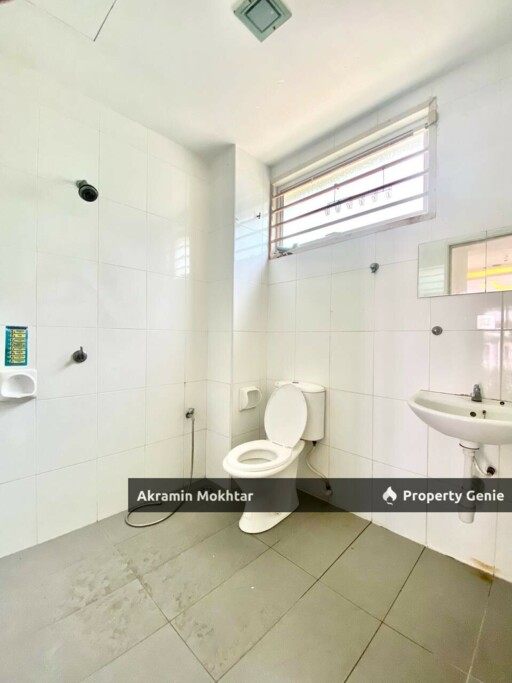 FREEHOLD & RENOVATED | Double Storey Terrace@Nadayu 92, Kajang