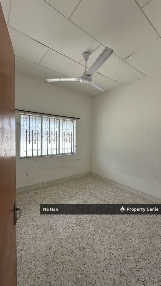 Taman Kerjasama Bukit Beruang Corner House