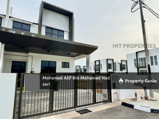 Corner Lot La Casa untuk Di Jual | Freehold | Below MV🔥