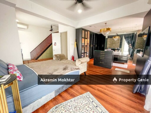 FREHOLD & RENOVATED | 3 Storey Semi-D Lambaian Residence, Kajang