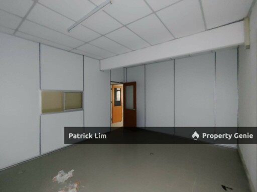 Taman Merdeka Permai [一楼] 店面出租 With Partition