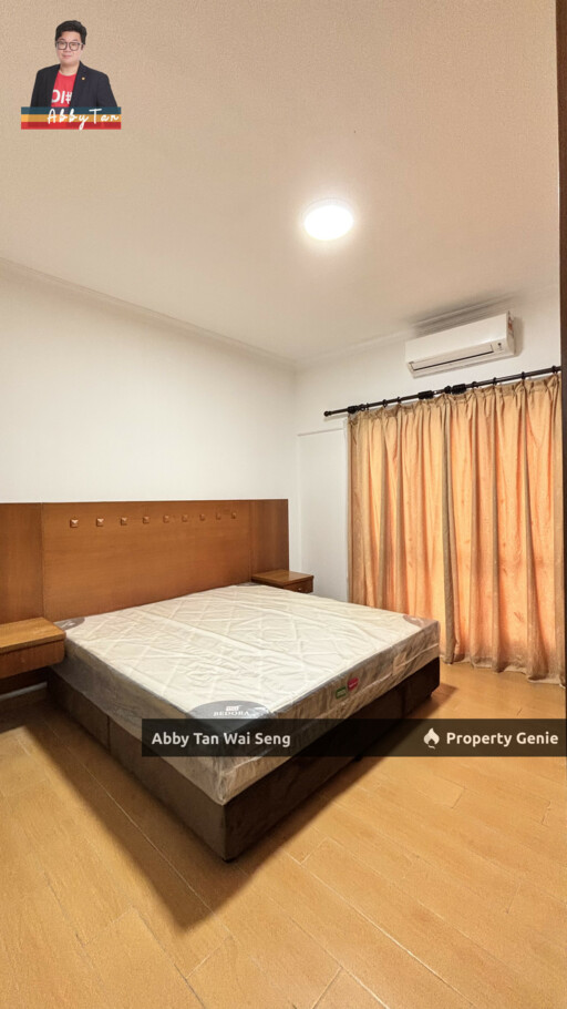 Marina Court | Walk to Malls! Top Floor & No Washing Machine