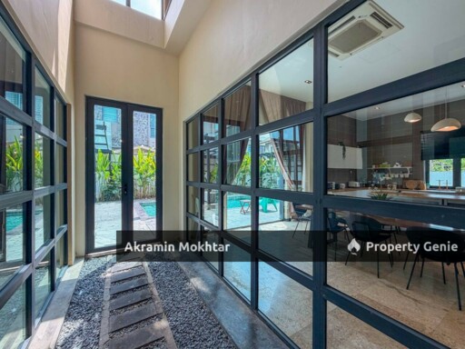 Renovated & Fully Furnished | 3 Storey Bungalow Kristal Court Seksyen 7, Shah Alam
