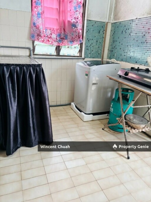 For Sale: 1st Floor Corner Flat Seksyen 2 Wangsa Maju KL | 710 sqft RM280k