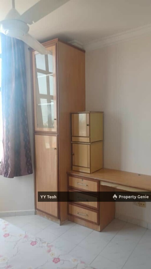 Straits Court Condominium Ujong Pasir 3R Unit