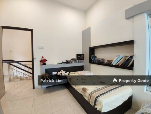 Taman Pertam Jaya Double Storey Terrace House (For Sale)