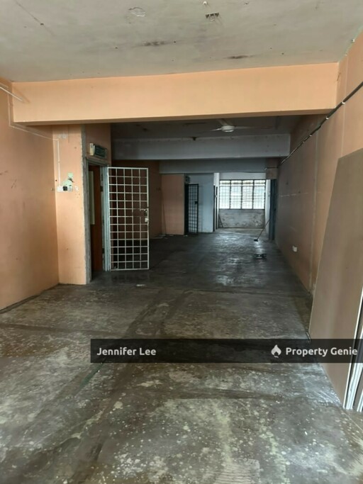 Taman Alam Jaya , Cheras, 2 Storey Shophouse  For Rent (Facing Main Road)