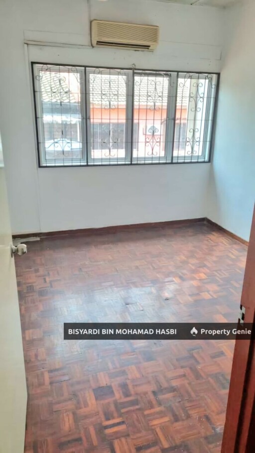 CORNER LOT 2 STOREY TERRACE TAMAN WANTAN, AMPANG SELANGOR .