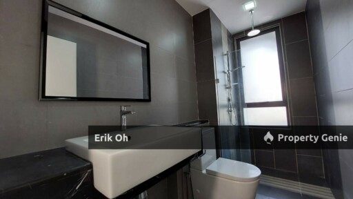 Eight Kinrara Serviece Apartment