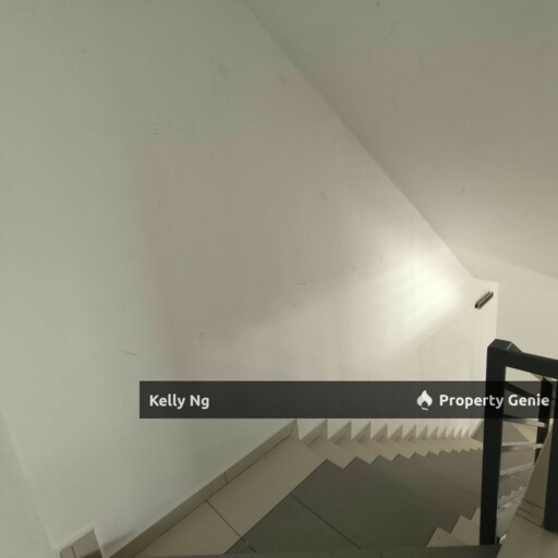 2.5 Sty House At Sentosa DesabayumasKlang For Rent