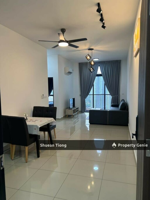 Twin Tower Residence 2 Bed Unit for Rent!