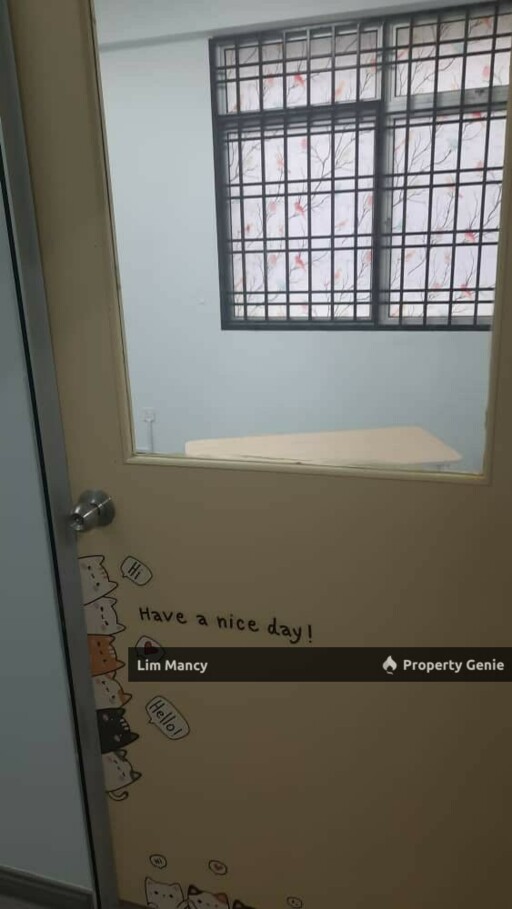 Three Storey Shoplot For Rent