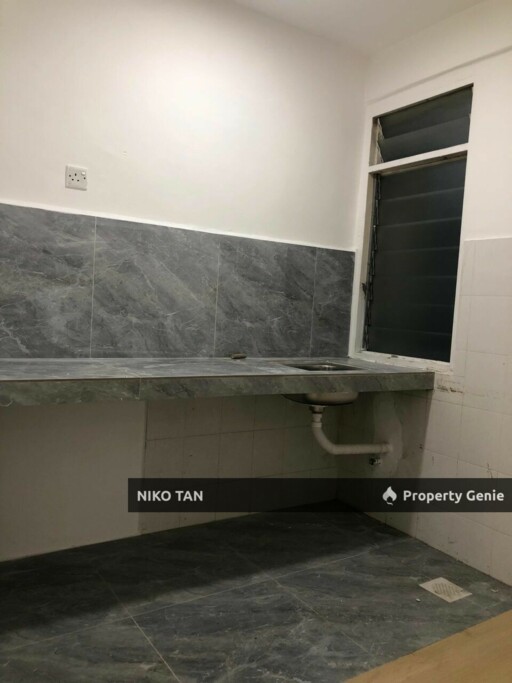 Sri Orkid Flat With Fully Renovated at Taman Ehsan Jaya For Sale
