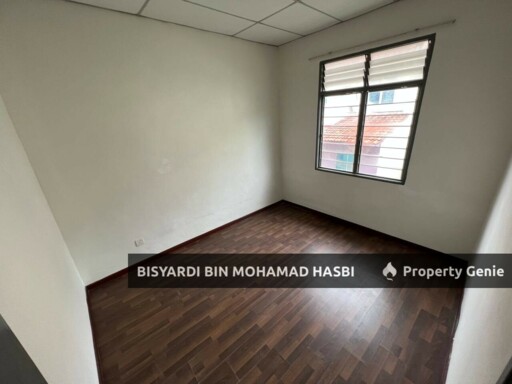 24'x70' Sq.Ft FREEHOLD End Lot Extra Land 2.5 Storey Terrace House Taman Salak Perdana, Bandar Baru Salak Tinggi, Sepang.