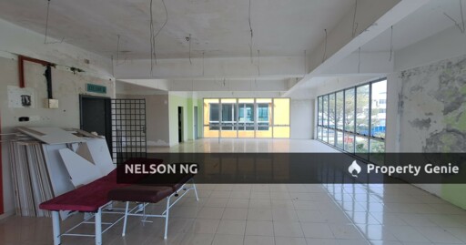 PD WaterFront Corner Office