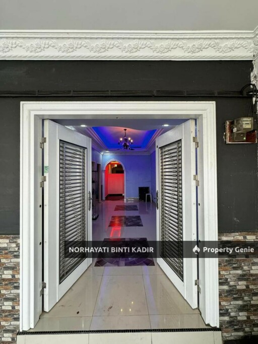 (FULLY RENOVATED) TERES SETINGKAT TAMAN TAS, KUANTAN
