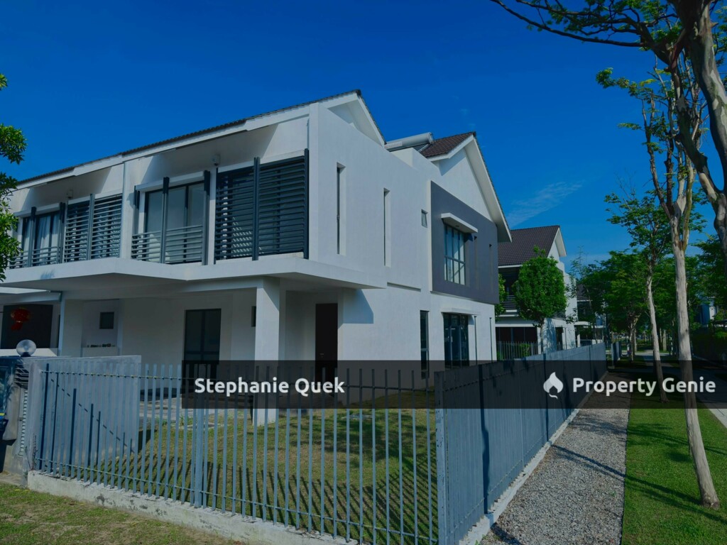Wisteria Bandar Rimbayu 2 Storey 4B4B End lot Superlink House For Rent