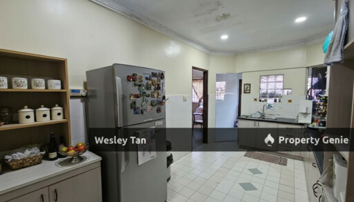 Single Storey SemiD Ayer Keroh Fully Extended 5rooms Extra Garden Area