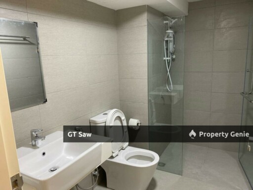 Full Furnished Ekocheras Duplex Connected with Mall & MRT for Rent