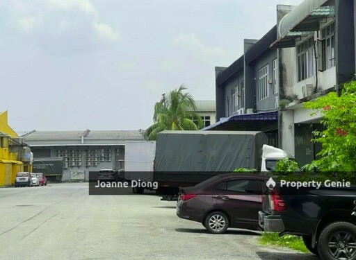 TAMING JAYA 2 Adjoining 1 and Half Storey Factory