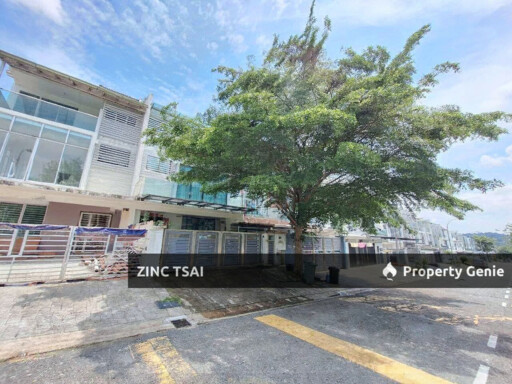 3 Storey Terrace @ Taman Damai Utama {Save RM 228,000}