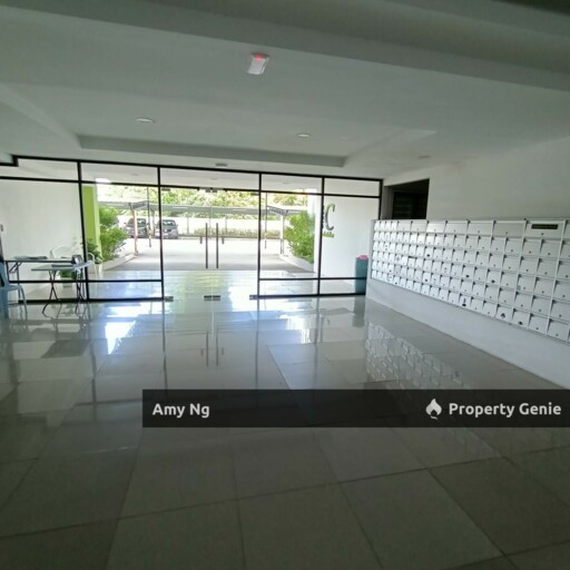 Freehold Condo For Sale Good Condition
