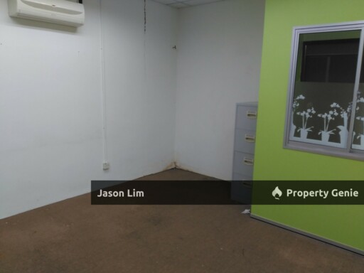 Krystal Square Office Facing Main Road