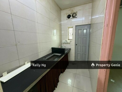 Double Sty House At Taman Klang Utama For Rent