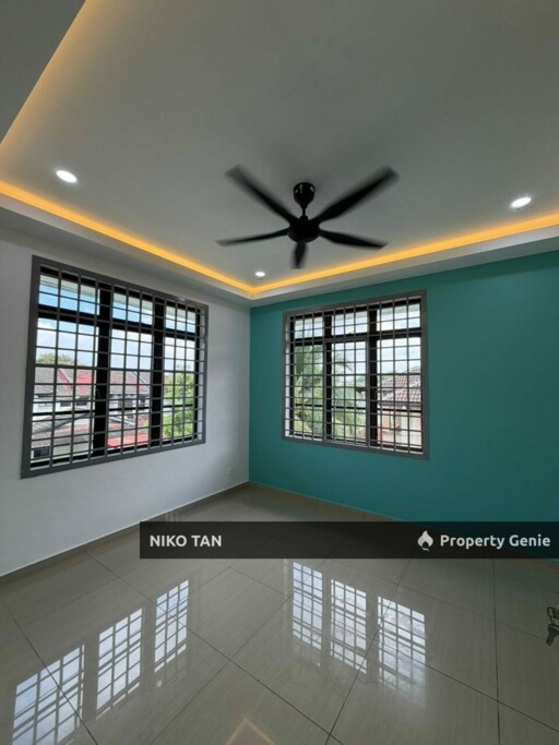 [Corner Lot]2-Storey @ Jalan Bayu Bandar Seri Alam For Sale