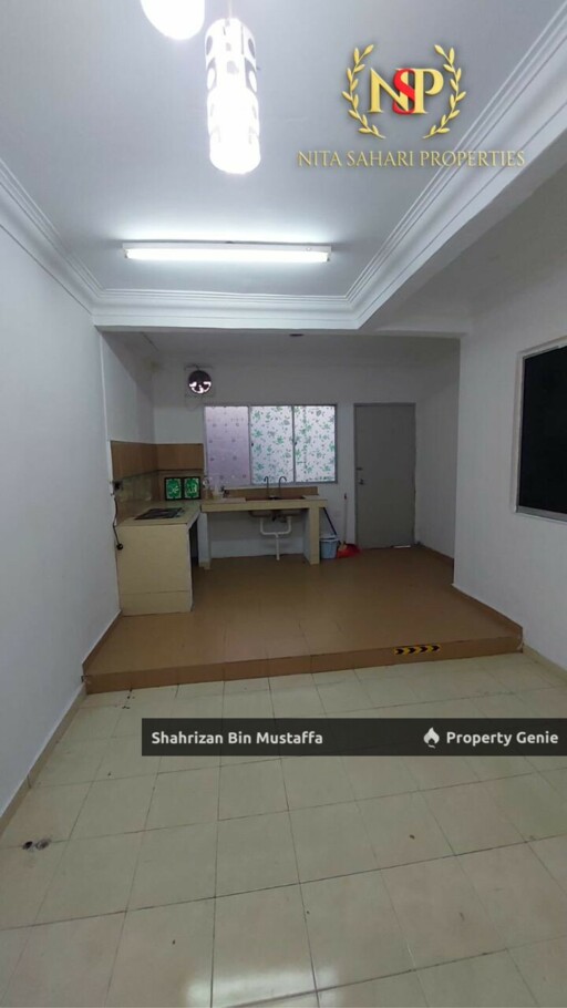 Full Loan, Taman Nusantara, Gelang Patah