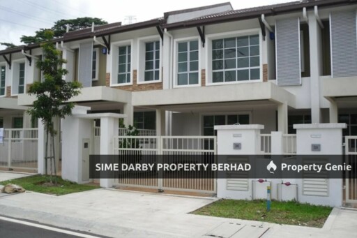 Ruby, Putra Avenue