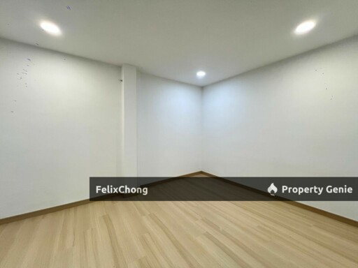 Taman Bukit Kempas 2 Sty Terrace,Johor Bahru,Renovated,Extend