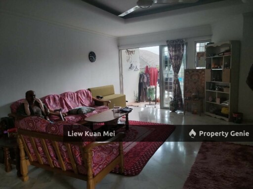 Endah Villa Condo @ Sri Petaling. Easy access to highways & nearby amenities.It's just opposite Endah Parade & near Bukit Jalil Sports Complex. Call Ms Liew 019-2399825 for more information & viewing.