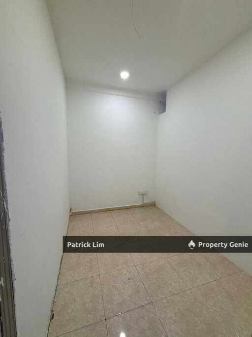 Bukit Beruang Ground Floor Shop Lot For Rent