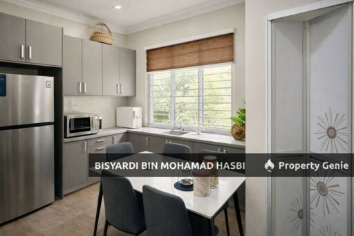 "Fully Renovated - Walking Distance to Surau Jumaat Ar-Raudhah" Double Storey Semi Detached House Taman Impian Makmur, Saujana Impian, Kajang.