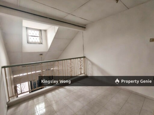 Menglembu Impiana Adril 1.5 Storey Terrace House Good Condition Near Lahat Pengkalan