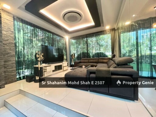 Reflexion Pool Villa Bandar Nusaputra Timur Puchong South