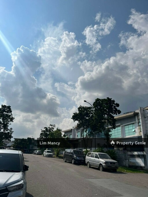 Kempas Utama Light Industrial Detached Factory For Rent