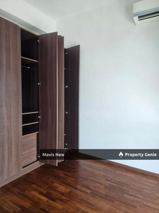 For Rent, Crescent Bay Suites, 2 Carpark, Dual Key Unit, Partial Furnished, New Paint