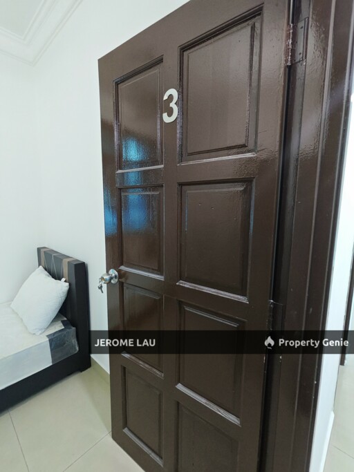 Small room for rent kipark kip villa tampoi near paradigm mall
