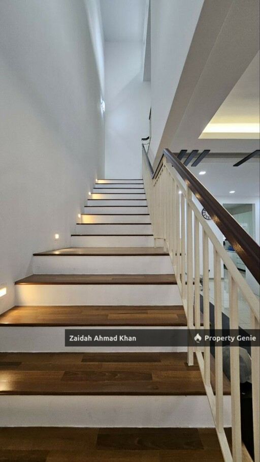 ECO MAJESTIC CRADLETON DOUBLE STOREY HOUSE FOR SALE RENOVATED NICELY INTERIOR DESIGNED