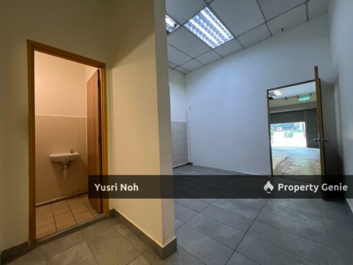 Shop PJU1 Ara Damansara for Sale - Facing Main Road