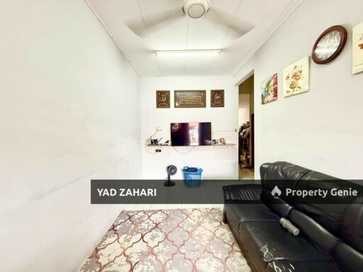 Seksyen 30, Shah Alam | 1-Storey Terrace 4 Bedrooms | RM379K - Nearby School & Freehold