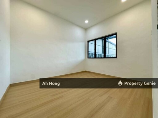 Taman University / Single Storey / Renovated / Freehold / Nearby UTM