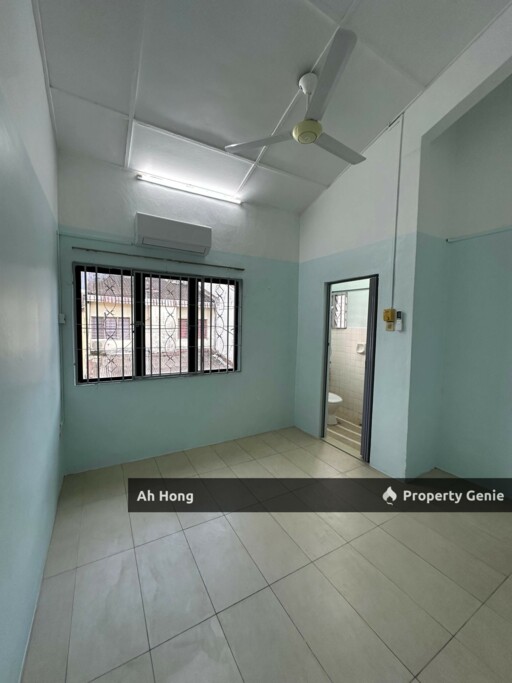 Permas Jaya / Double Storey / 4bedroom / Partially Furnished