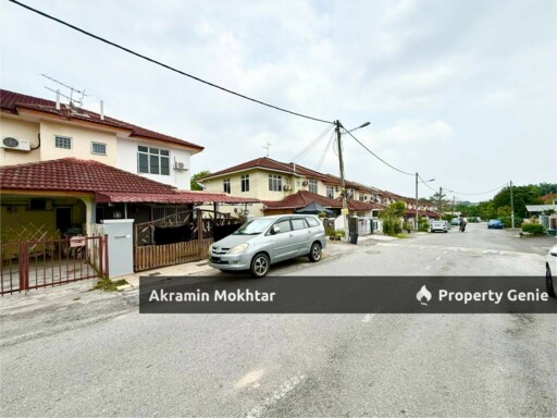 Freehold, End Lot & Renovated | Double Storey Taman Semenyih Mewah, Semenyih