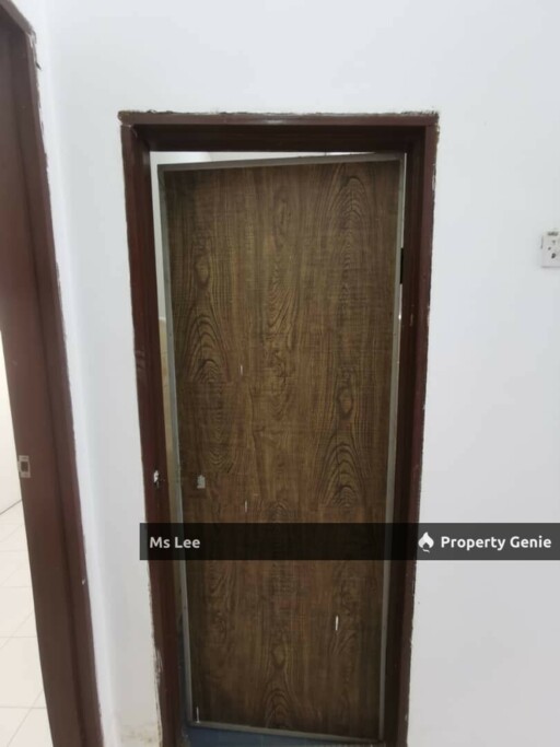 3rd Floor Shop Apartment @ Taman Sri Kuching, KL-Ready 30/9