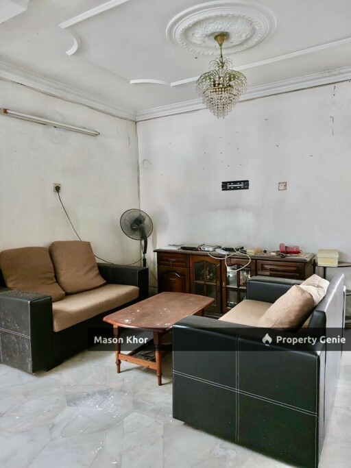 TAMAN NIRWANA 2-STOREY TERRACE 1098sf PARTIALLY RENO ALMA